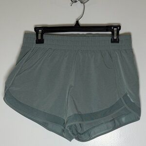 Athleta Mesh Racer Run Shorts 4" Women's Size S Sage Green Elastic Waist